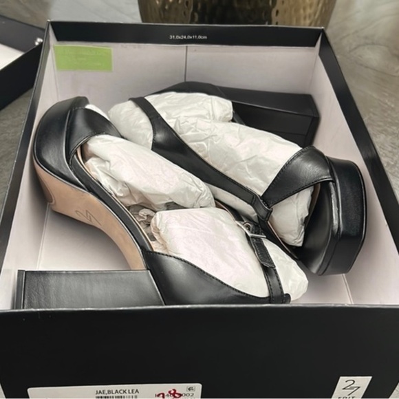 27 EDIT Naturalizer Jae Leather T-Strap Platform Dress Sandals - Picture 2 of 11